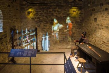 ”Arme albe la Cetate, din patrimoniul Muzeului Bucovinei. Secolul XIX”