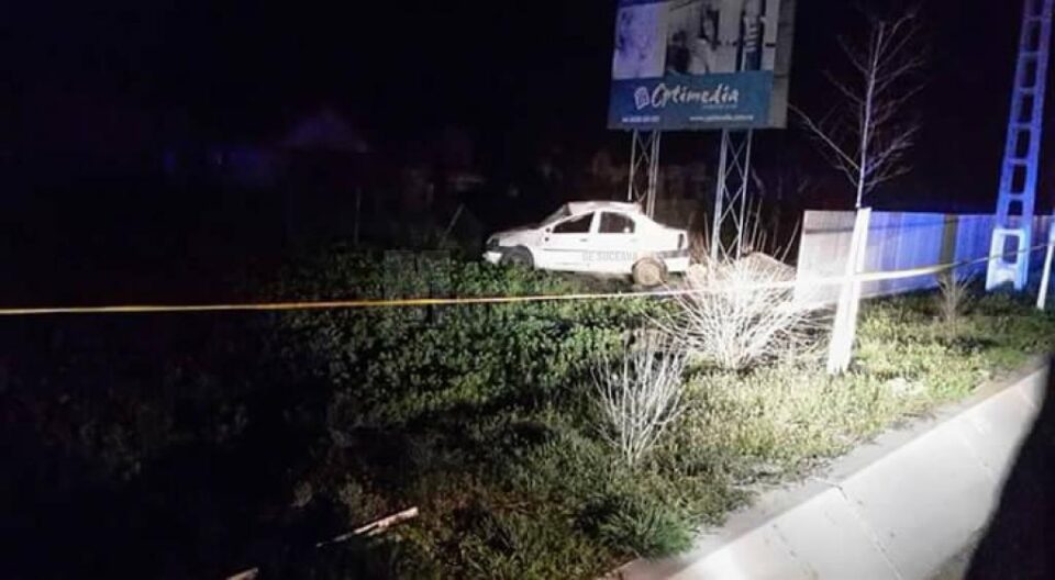 O mașină a Poliției cu radar s-a răsturnat la Dumbrăveni