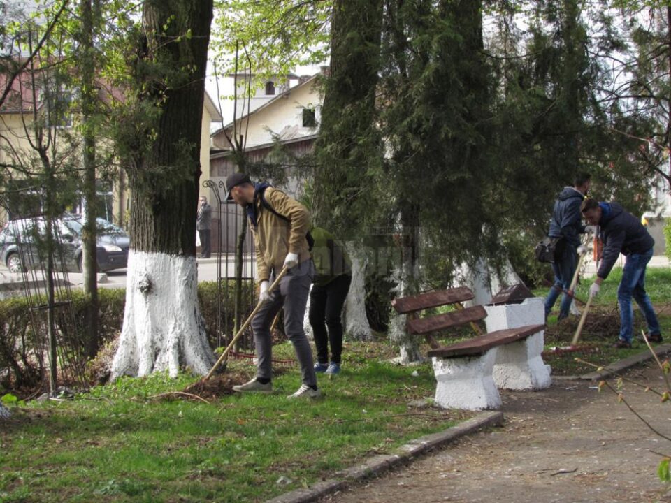 ”Ziua curățeniei de primăvară”, la Fălticeni