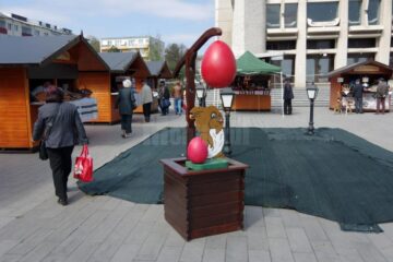 Noi decorațiuni de Paște, în centrul Sucevei și în Burdujeni