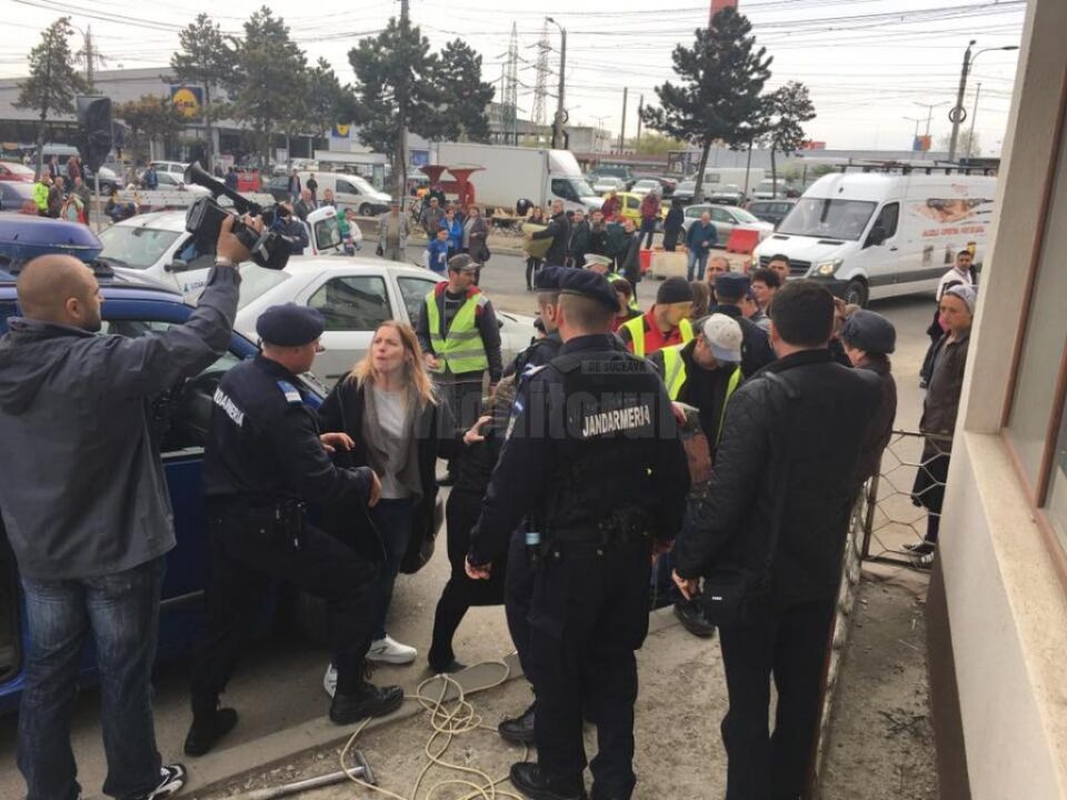 Scandal imens la Bazar, pentru un semn de circulație