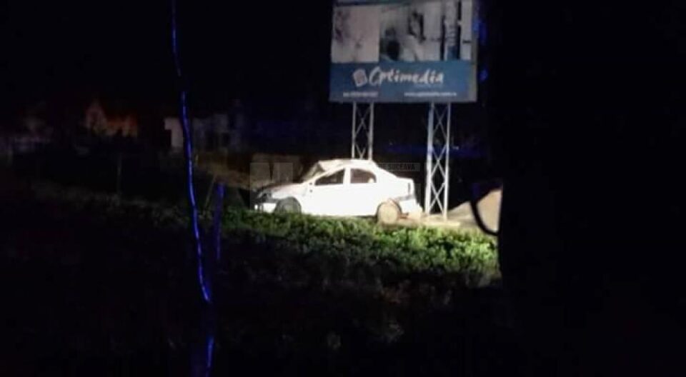O mașină a Poliției cu radar s-a răsturnat la Dumbrăveni