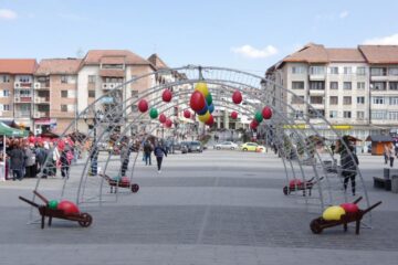 Decorațiuni de Paște, în centrul Sucevei