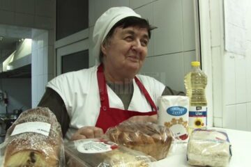 Masă îmbelșugată de Paște pentru săracii Sucevei