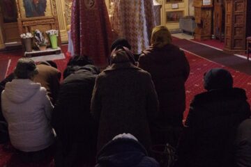 Vinerea Mare, răstignirea Fiului lui Dumnezeu pe cruce și punerea Sa în mormânt