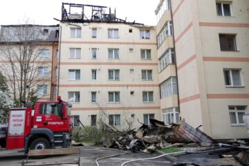 Iadul flăcărilor la Gura Humorului: oameni disperați, care au sărit pe geam, 68 de apartamente afectate, din care 18 distruse complet