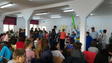 „Ritmuri de primăvară”, activități la care au participat 30 de copii cu autism de la Centrul Școlar ”Sf. Andrei”