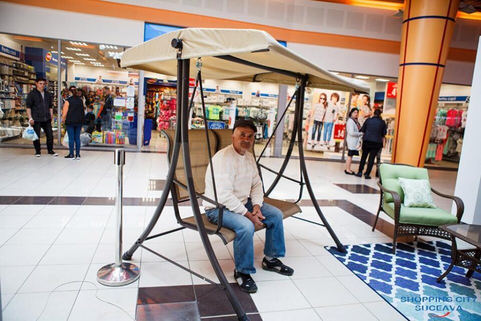 Au fost premiați câștigătorii de la tombola „De Paște îți umplem casa de cadOUri”