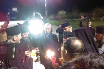 Sucevenii au primit și anul acesta Lumina Sfântă de la Ierusalim