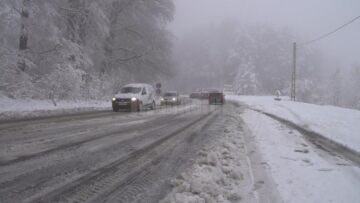 Trafic în condiții de iarnă veritabilă, la sfârșit de aprilie