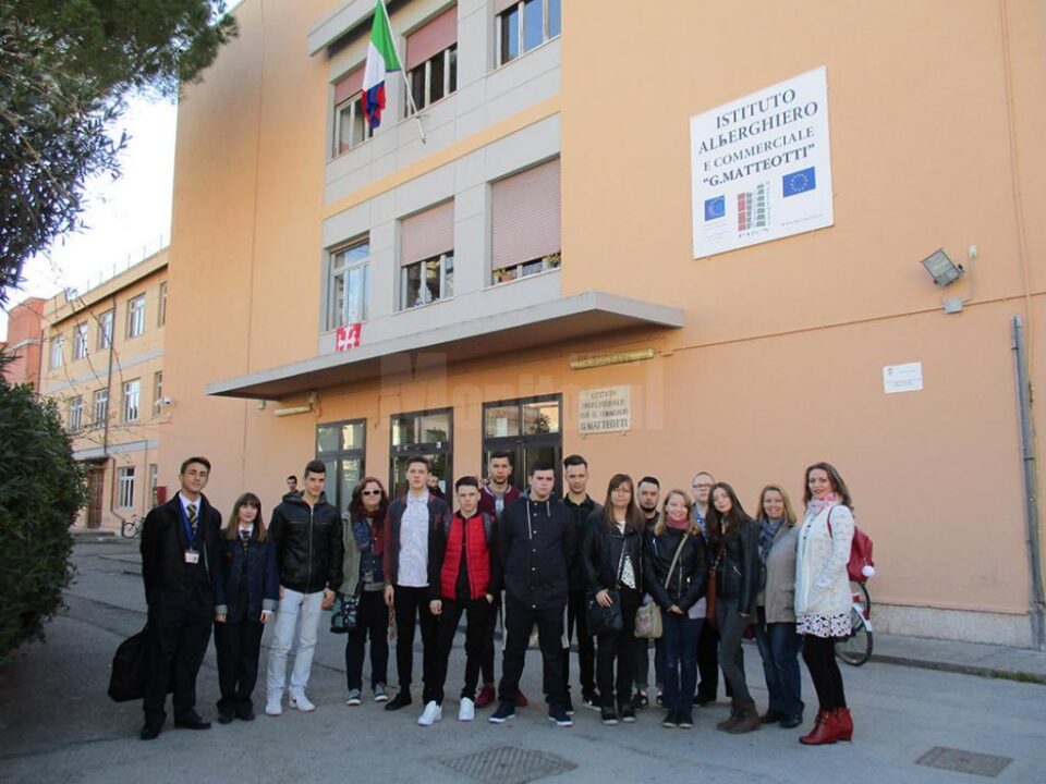 Elevi suceveni implicați într-un proiect de învățare prin cooperare europeană, desfășurat recent în Italia