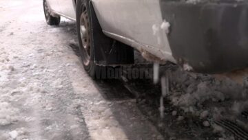 Iarnă în toată regula pe șoselele din județ, la final de aprilie
