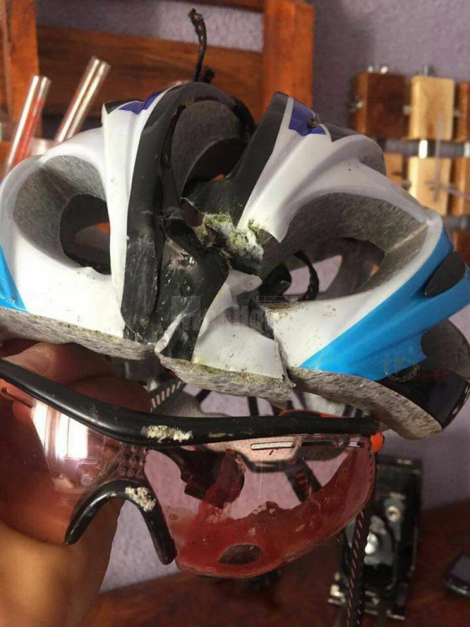 Biciclist lovit intenționat de un șofer care a refuzat apoi să cheme ambulanța