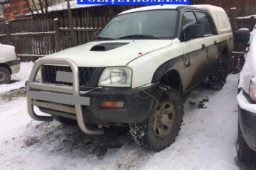 Mașini de teren ridicate la perchezițiile care au avut loc în luna decembrie a anului trecut Mașini de teren ridicate la perchezițiile care au avut loc în luna decembrie a anului trecut