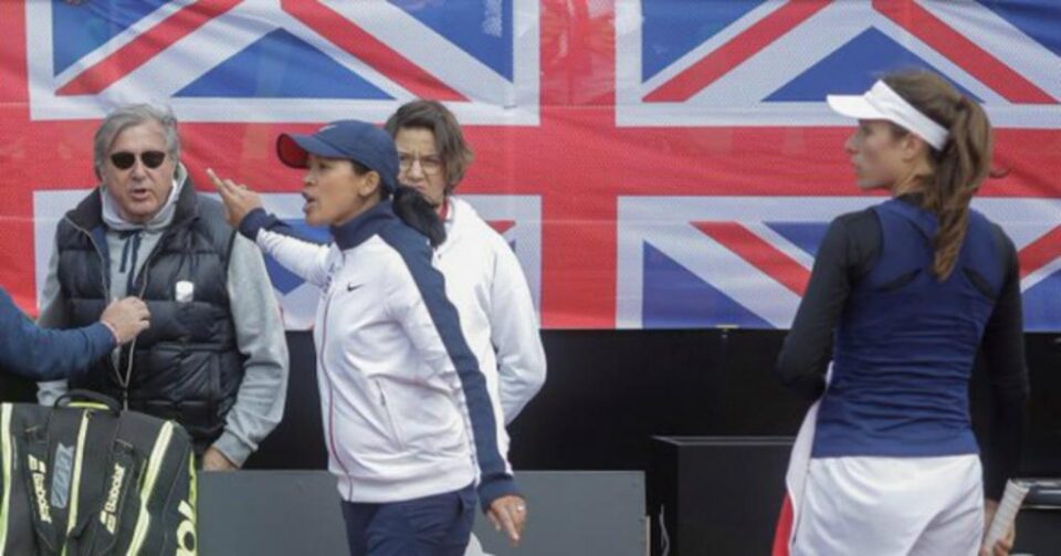 Suspendare drastică pentru Ilie Năstase după incidentele de la meciul de Fed Cup Suspendare drastică pentru Ilie Năstase după incidentele de la meciul de Fed Cup