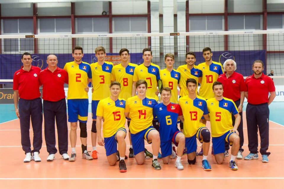 Echipa de juniori sub 19 ani a României, Alexandru Ra/ă(nr. 13) și David Miron (nr 15)
