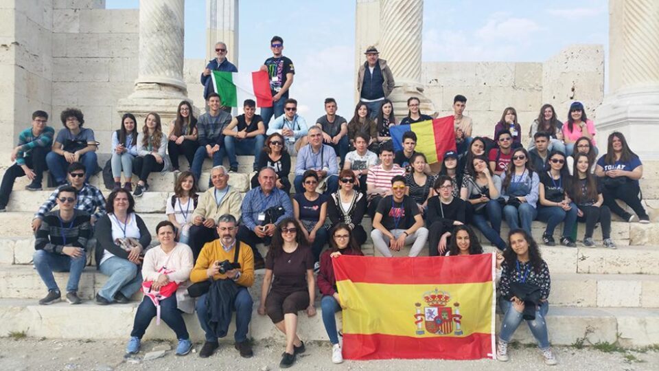 Reprezentanții Liceului Tehnologic „Mihai Eminescu” Dumbrăveni au participat la o vizită de schimb în cadrul proiectului „Forensics and Creative Theatre”