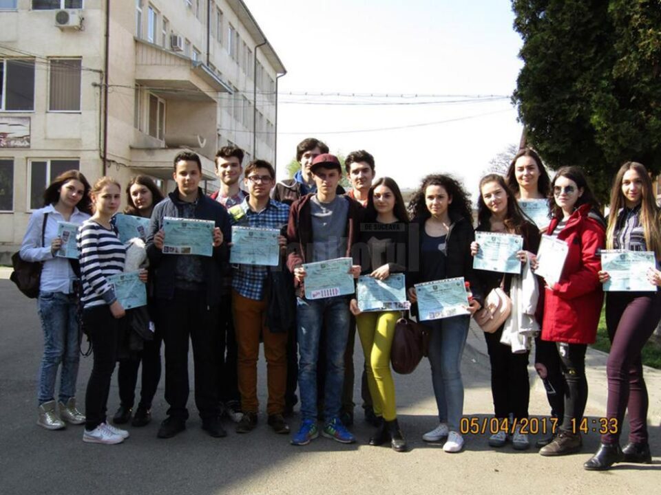 Aproape 150 de elevi au participat la Concursul județean de limba engleză „Behind the words”, ediția a IV-a