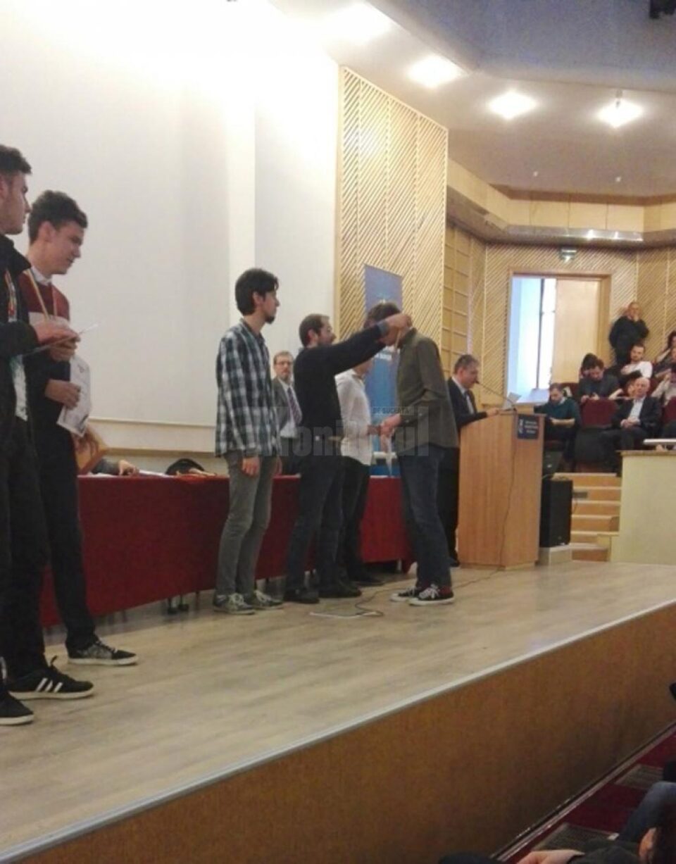 Două medalii de argint și trei medalii de bronz, obținute de lotul sucevean la Olimpiada de Informatică