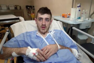 Tânărul care a ajuns la spital cu plăgi prin înjunghiere