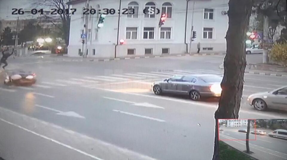 Imaginile șocante care au surprins impactul