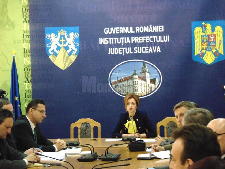 Mirela Adomnicăi și-a exprimat nemulțumirea în ședința Colegiului Prefectural de joi, când i-a rugat pe directori să remedieze această situație