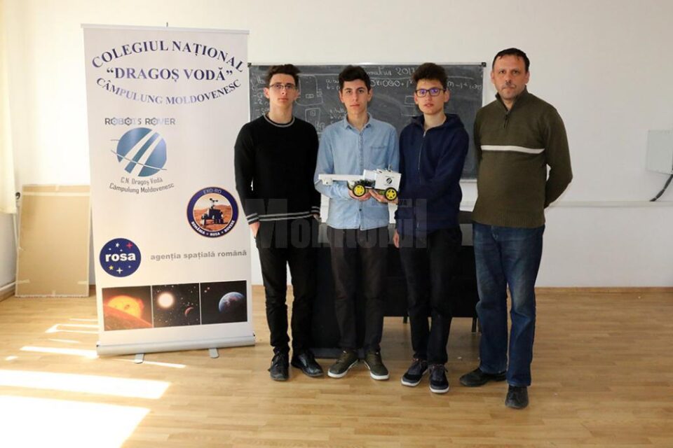 Echipajul de la Concursul Național de Creativitate Digitală ExplorIT, de la Bacău Echipajul de la Concursul Național de Creativitate Digitală ExplorIT, de la Bacău