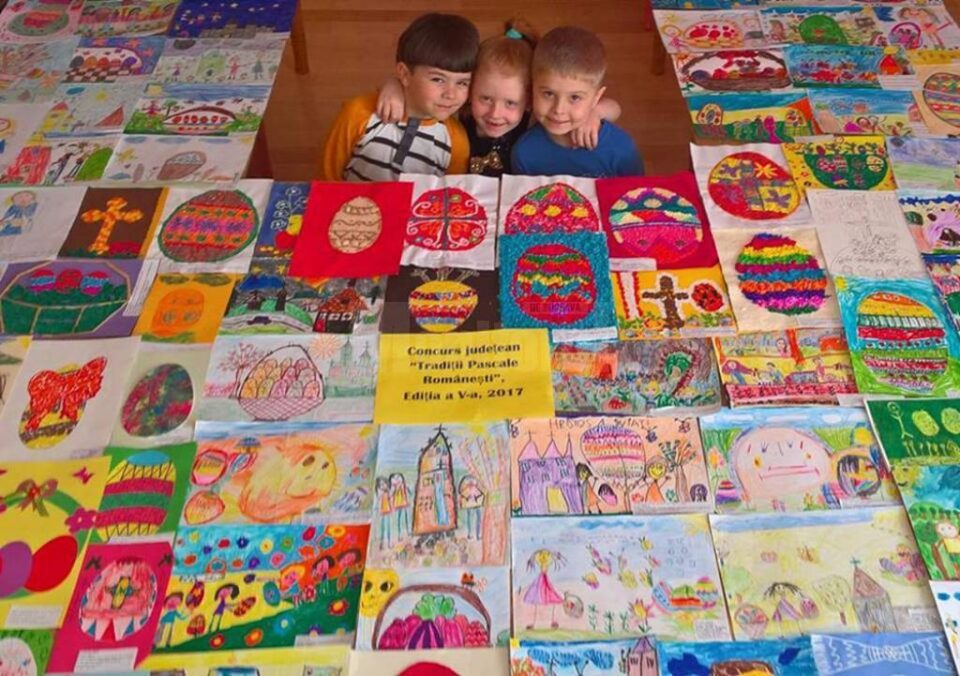 Aproape 800 de desene realizate de preșcolari pentru Concursul “Tradiții pascale românești”, ediția a V-a