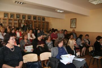 Conferința „Școala și familia – un parteneriat pentru educație” a fost găzduită de Școala Gimnazială Nr.1 Suceava