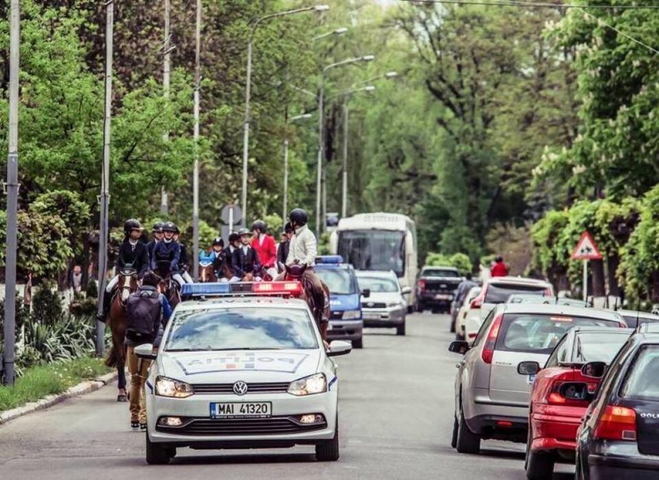 Paradă Ecvestră în Centrul Istoric al Rădăuțiului