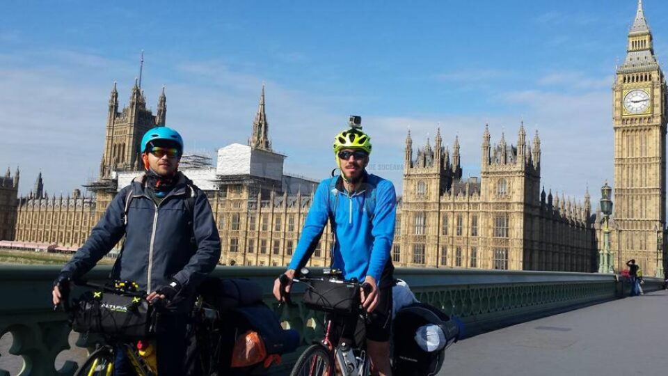 La plecare din faa Parlamentului britanic