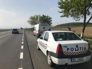 Atac mafiot. Mașina unei instituții publice, atacată cu un coctail Molotov de doi indivizi cu fețele acoperite