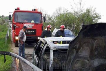 Mașină distrusă de un incendiu, la Cacica