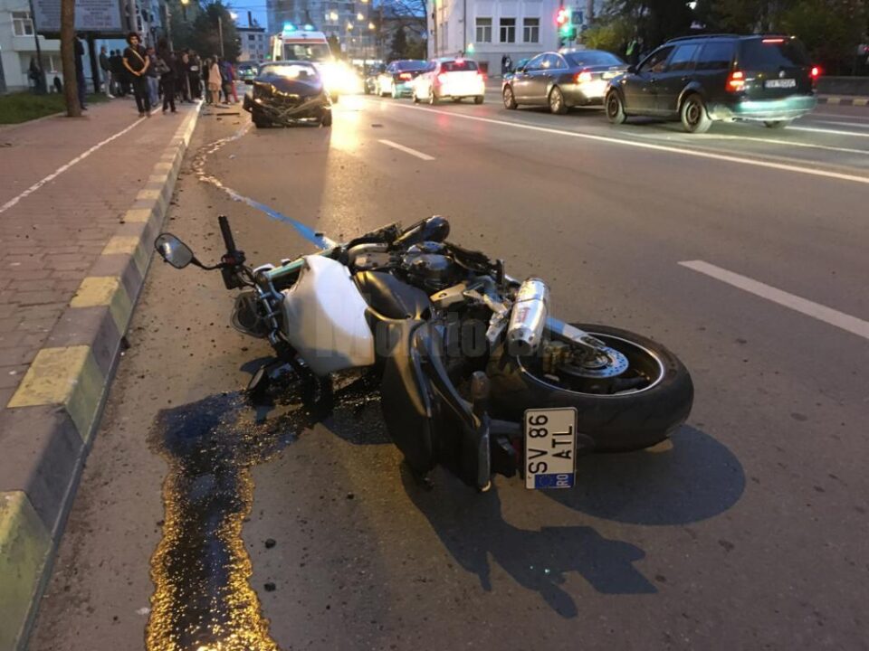 Motocicleta a ajuns la mai bine de 50 de metri de intersecție