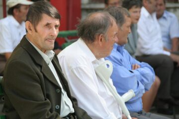 Rudele unei persoane cu handicap internată într-un centru de stat, obligate să plătească întreținerea dacă bolnavul n-are bani
