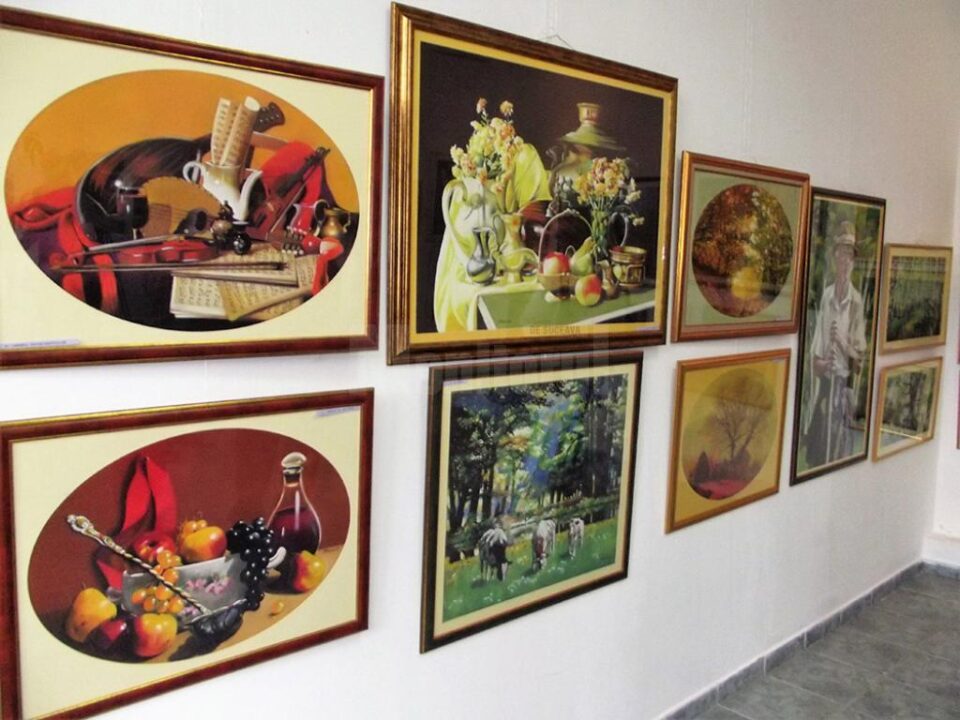 Expoziție de pastel și fotografie - romantism, poezie și delicatețe