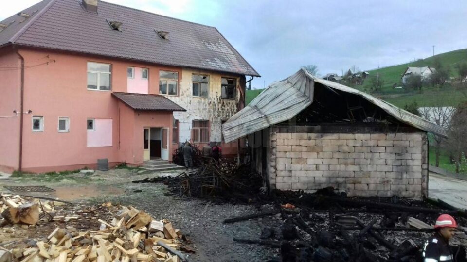 Incendiu la școala din Lupcina