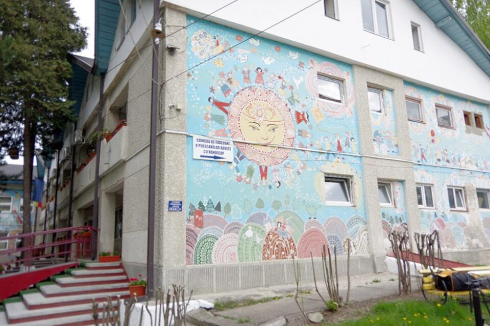 Casele de tip familial, centrele de plasament, centrele pentru adulți își deschid săptămâna aceasta porțile pentru a primi vizitatori