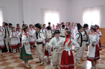 Triplă sărbătoare la Poiana Micului: Ziua Drapelului Poloniei, Ziua Diasporei și Ziua Constituției