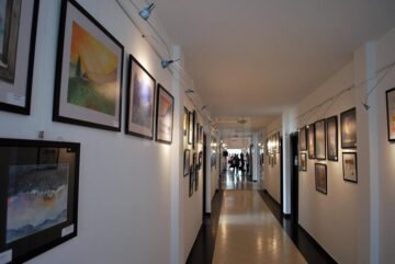 165 de picturi în acuarelă expuse la Așezământul de Copii „Sfântul Ierarh Leontie” din Rădăuți