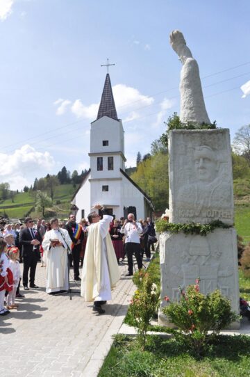 Inaugurarea statui Fecioarei Maria din Fatima