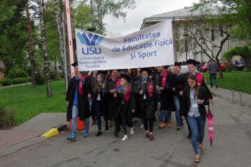 Exuberanță, zgomot, veselie și culoare la primul marș al studenților suceveni