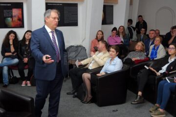 Cosmonautul român le-a vorbit elevilor suceveni