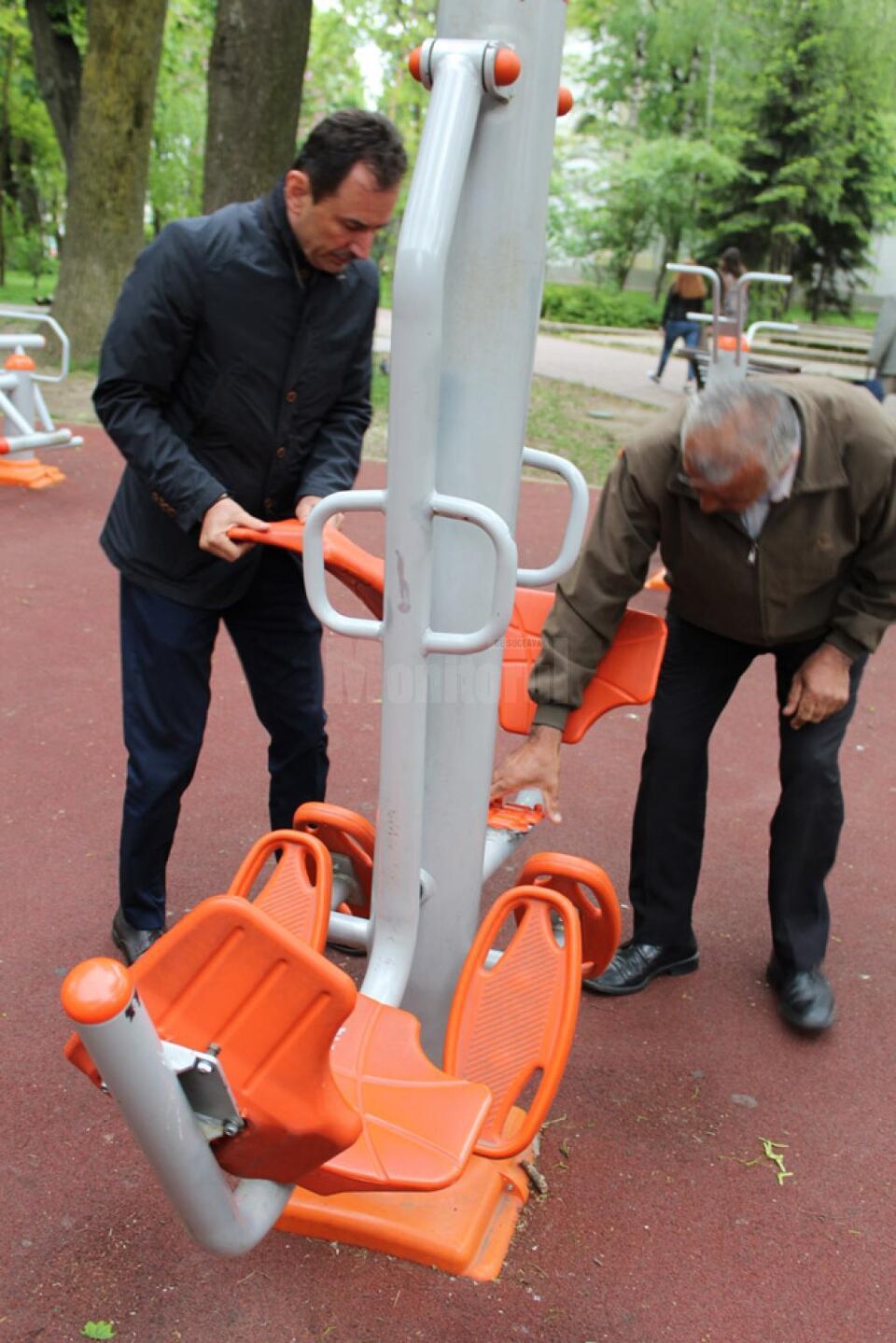 Distrugeri de sute de mii de lei la locurile de joacă și spațiile de fitness din municipiul Suceava