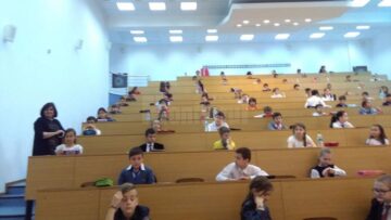 Elevi de la Cajvana, premiați la Olimpiada Micilor Bancheri, ediția a IV-a