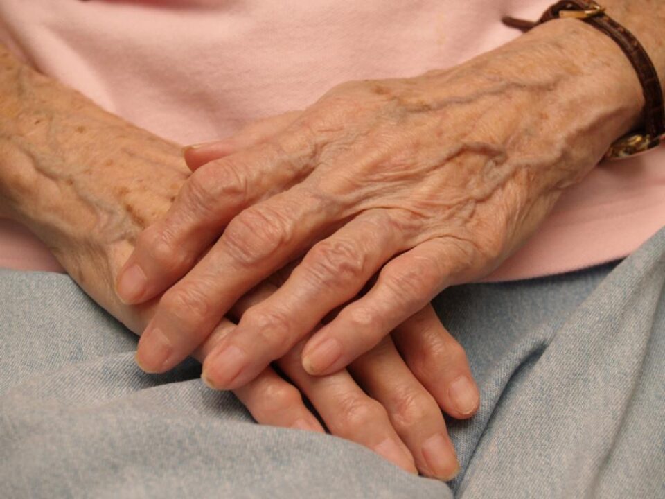 Bătrâni înșelați. Foto: libertatea.ro