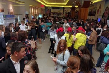 Sute de elevi de clasa a VIII-a s-au interesat de oferta liceelor din județ