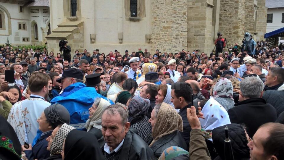 Slujba de canonizare a Sfinților Putneni