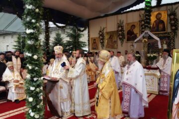 Slujba de canonizare a Sfinților Putneni