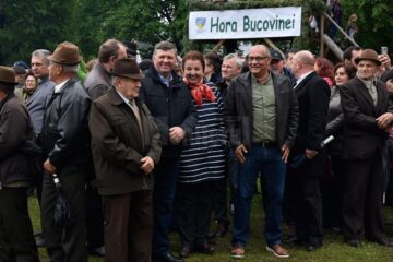Flutur i-a îndemnat pe suceveni să spună mai tare că iubesc Bucovina „pentru că ani de zile alții ne-au confiscat-o”